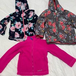 Girls kids Jacket . Size 3T - 4T. Used